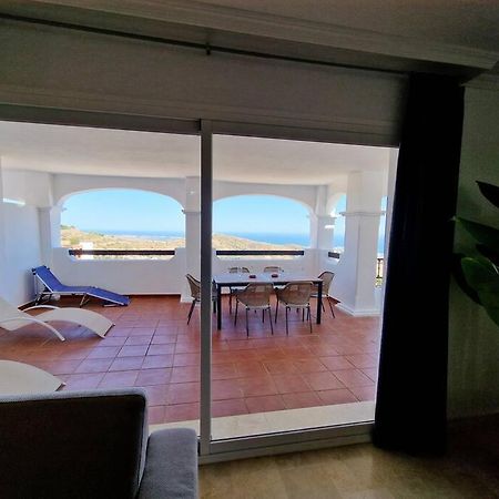 Las Palmeras Seaviews Міхас Екстер'єр фото