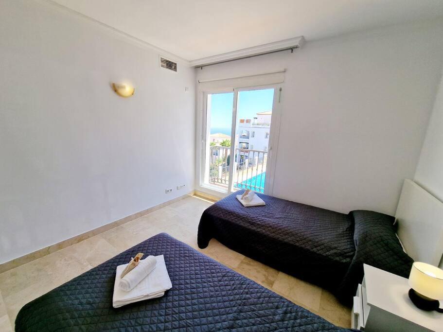 Las Palmeras Seaviews Міхас Екстер'єр фото
